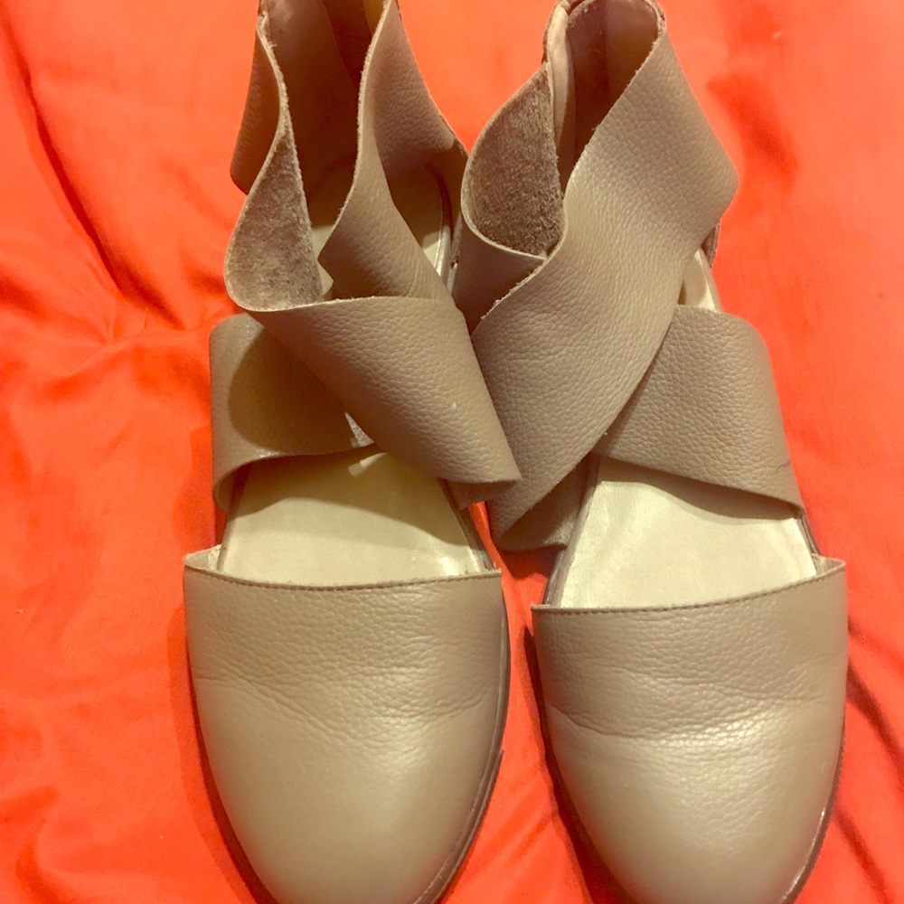 Eileen Fisher carved leather gray